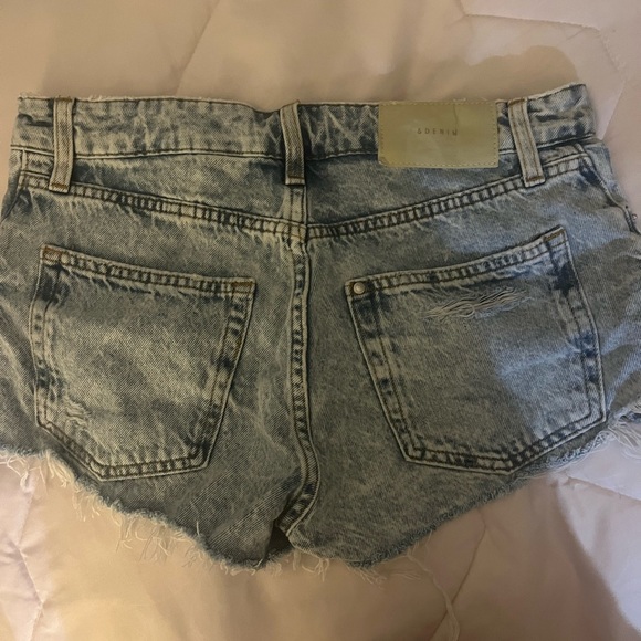 H&M shorts - Picture 2 of 2